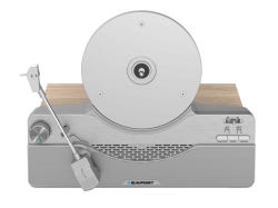 Precyzyjne ramię z wkładką gramofonową Audio-Technica AT3600L w modelu Blaupunkt VT100SL.