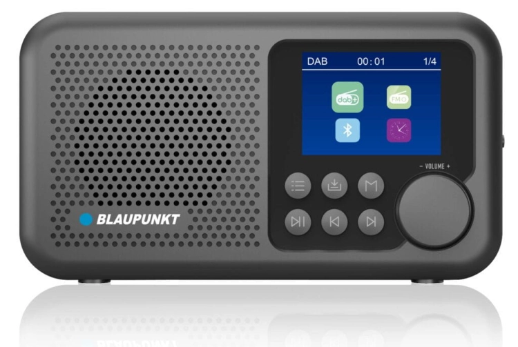 Czarny odbiornik radiowy Blaupunkt DR8BK z dużym pokrętłem i czytelnym ekranem LCD.