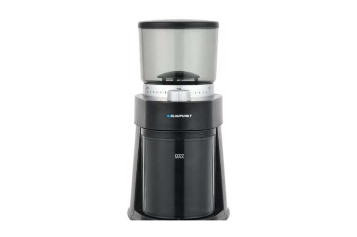 Żarnowy młynek do kawy Blaupunkt FCM501 ze stalowymi elementami wykończenia.
