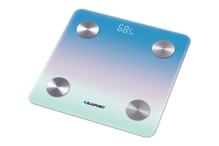 Nowoczesna waga łazienkowa Blaupunkt BSM601BT z łącznością Bluetooth i szklaną platformą.