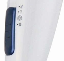 Złożona, kompaktowa suszarka Blaupunkt HDD301BL, idealna do torby podróżnej.