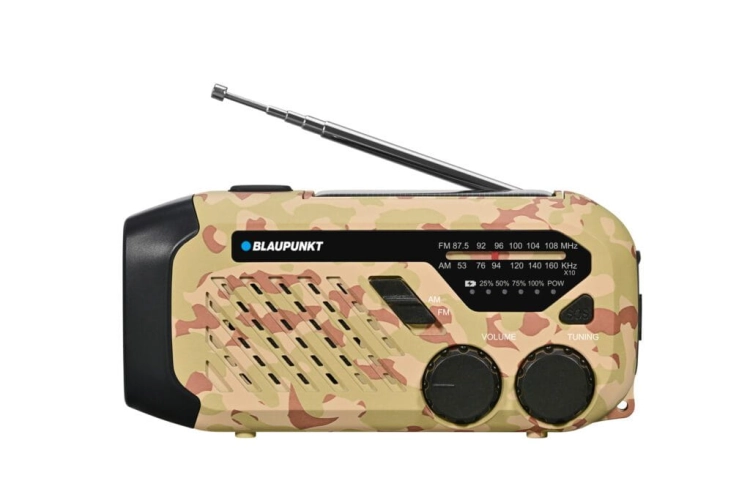 Funkcja powerbanku w radiu Blaupunkt ER10DC SURVIVAL pozwalająca na awaryjne ładowanie telefonu.