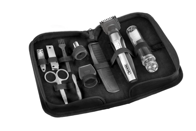 Kompaktowe etui podróżne mieszczące wszystkie elementy Wahl 5604-616 Deluxe Travel Kit.