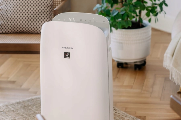Oczyszczacz powietrza Sharp UA-KCP100E-W nawilżacz jonizacja aplikacja