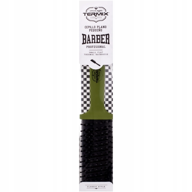 Precyzyjne rozczesywanie i wygładzanie brody uzyskane szczotką Termix Pro Barber Mała.