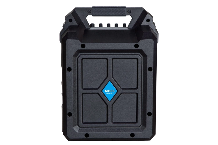 Odtwarzanie muzyki z USB i kart SD w przenośnym systemie nagłaśniającym Blaupunkt MB06.