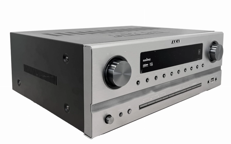 Bezprzewodowe przesyłanie muzyki przez Bluetooth do amplitunera AKAI AS005RA-750BT.