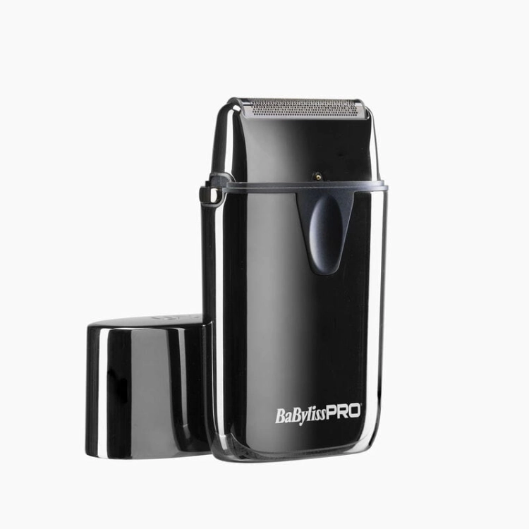 Krystaliczna sterylność i perfekcyjnie wykończone przejścia fade dzięki shaverowi BaByliss PRO UV-FOIL01.