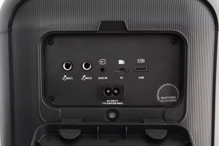 Port USB, czytnik microSD i gniazda mikrofonowe na tylnym panelu Blaupunkt PB6LED z Yago24.pl.