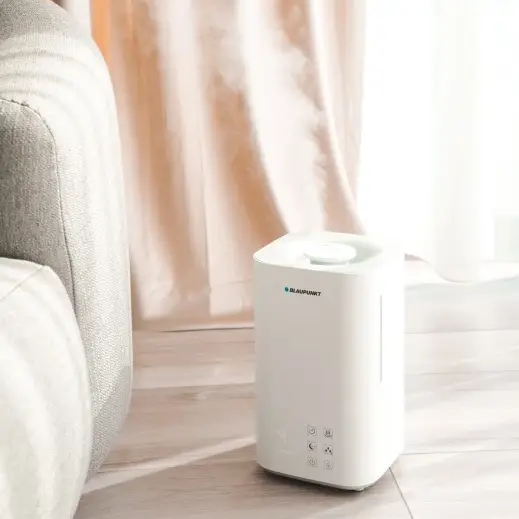 Wbudowana funkcja jonizacji i aromaterapii w nowoczesnym nawilżaczu Blaupunkt AHS701.