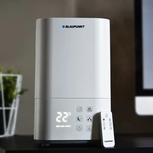 Pilot zdalnego sterowania dołączony do nawilżacza powietrza Blaupunkt AHS701.