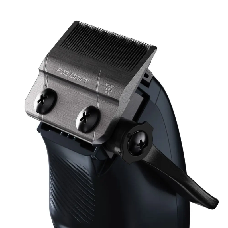 Blok tnący F32 Drift zabezpieczony warstwą diamentowo-węglową DLC w modelu Wahl Vapor Switch.